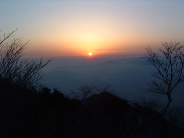 Sunrise form the mountaintop of Mt. Mitsutoge.